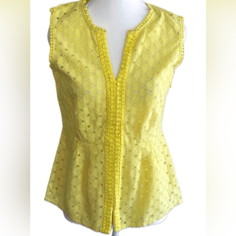 Banana Republic Bright & Sunny Yellow Eyelet blouse with side zip V-neck. NWOT